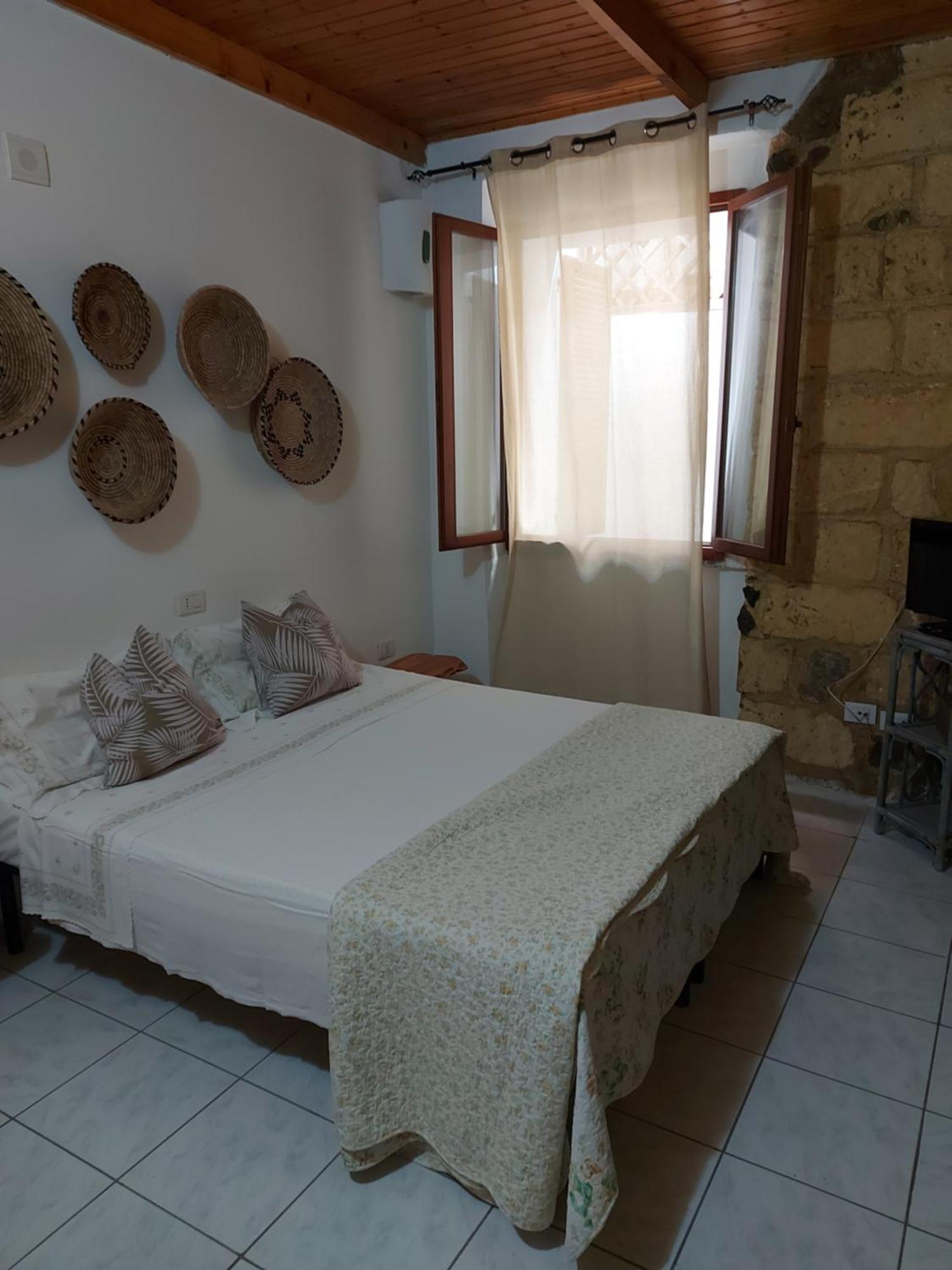 Bed And Breakfast Cala Luna Castelsardo Exterior foto